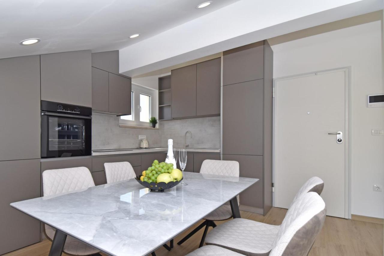 Luxury Apartments Luna Тучепи Экстерьер фото
