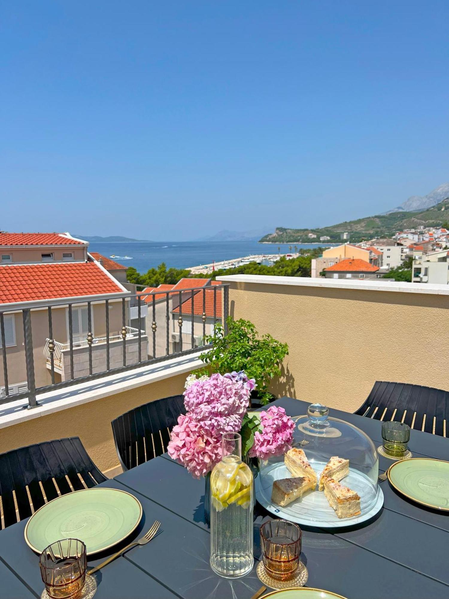 Luxury Apartments Luna Тучепи Экстерьер фото