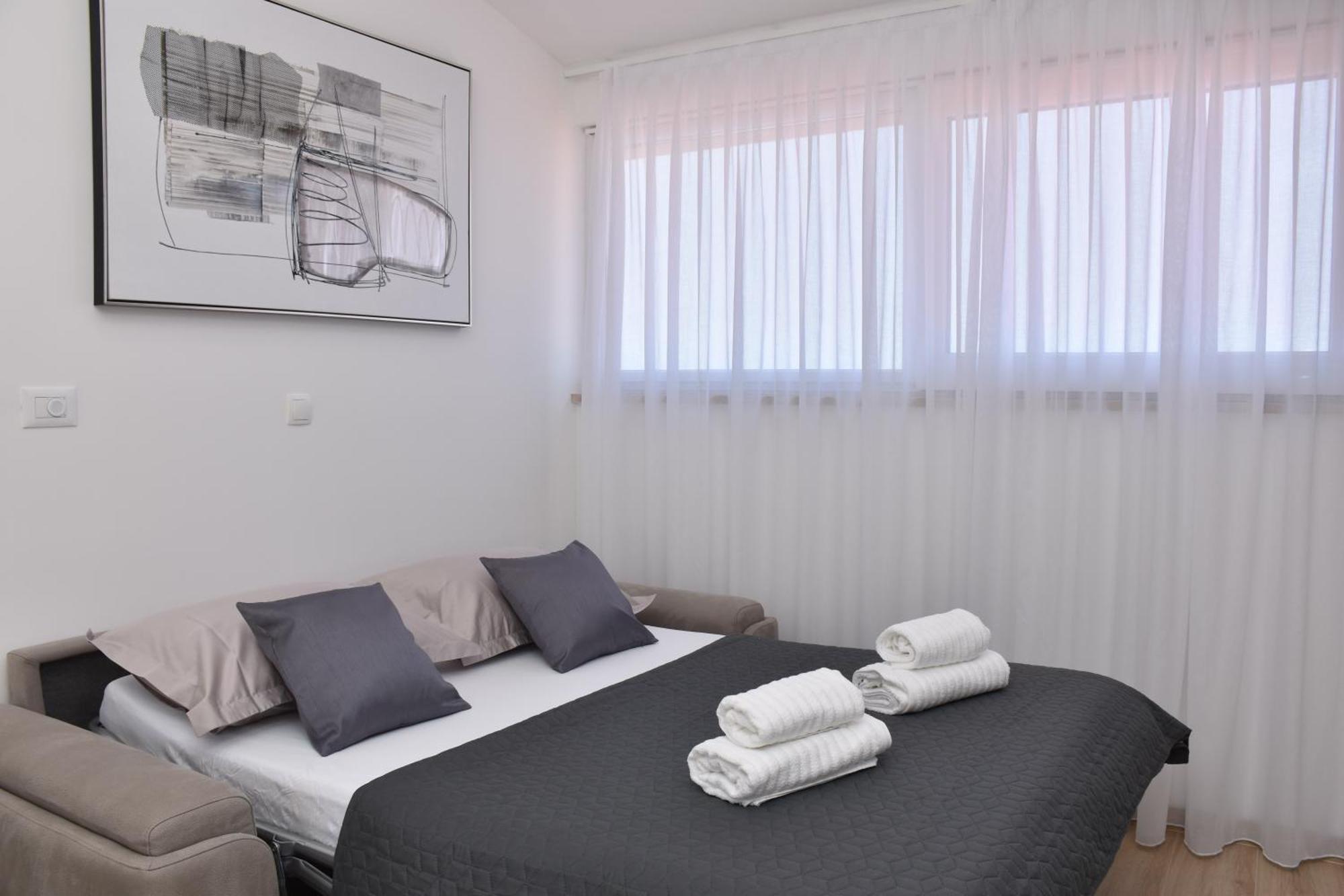 Luxury Apartments Luna Тучепи Экстерьер фото
